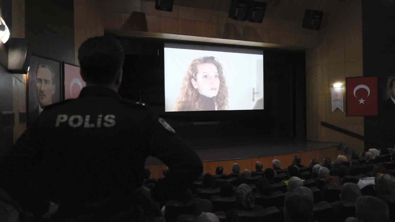 karamanda en iyi narkotik polisi anne semineri 2 KL8jhc2j