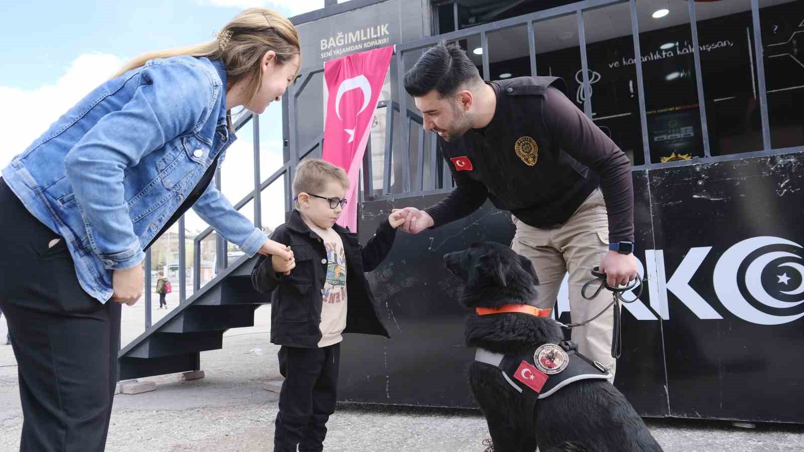 karamanda en iyi narkotik polisi anne semineri 3 GNTwdb6z