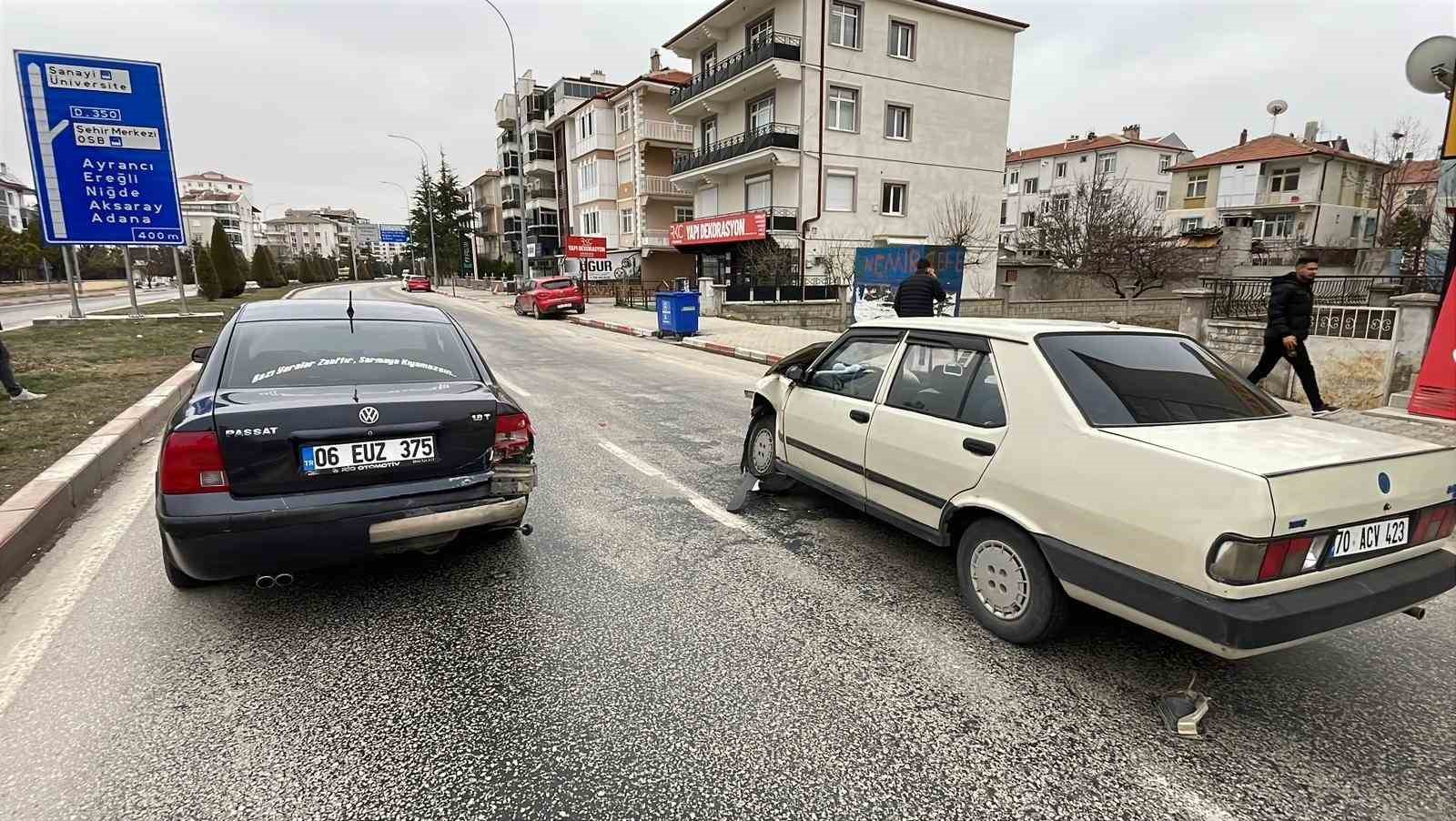 karamanda guvenlik kamerasina yansiyan kazada 1 kisi yaralandi 2 W8N63F4B