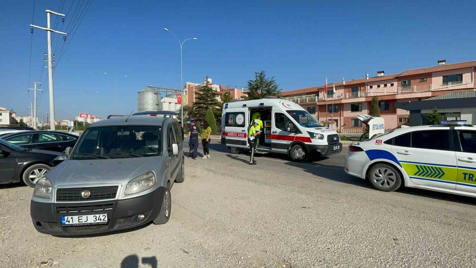 karamanda hafif ticari aracla carpisan motosikletin surucusu yaralandi 2 aK17767c