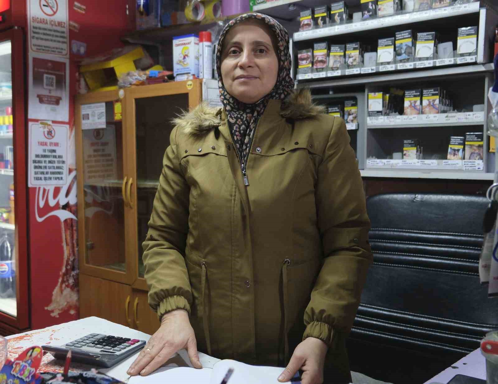 karamanda hayirsever mahalle bakkalindaki borcu kapatti 1 8y636Enh