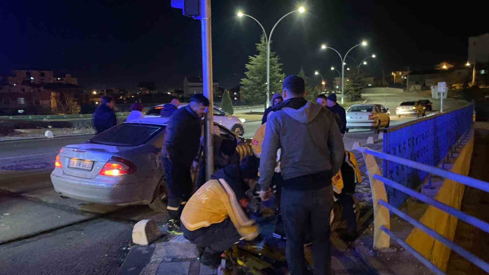 karamanda iki otomobil carpisti 3 yarali 1 cWEqwY89