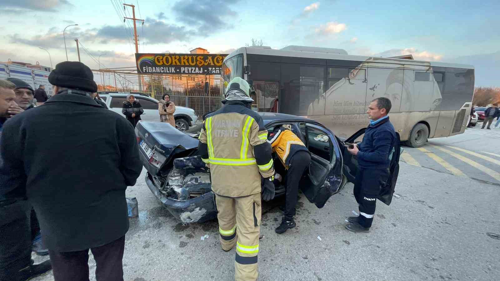 karamanda kamyon otomobile carpti 2 yarali 2 4AOJlXuK