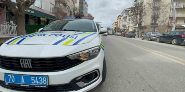 karamanda-kamyonetin-carptigi-cocuk-yaralandi-VtWidApJ.jpg