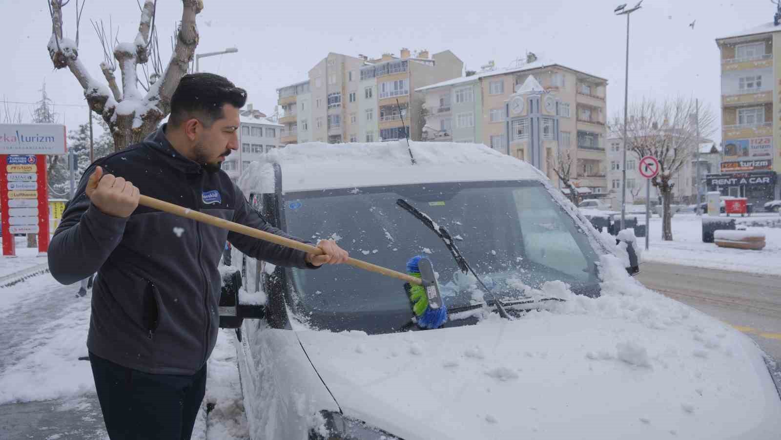 karamanda kar yagisi sevindirirken kartpostallik manzaralar olustu 3 e4DSrsEt