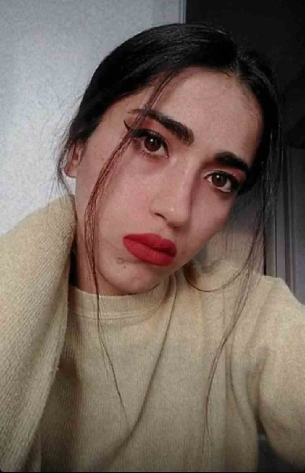 karamanda kazada agir yaralanan genc kadin 2 gunluk yasam mucadelesini kaybetti 2 fuCMMLB3