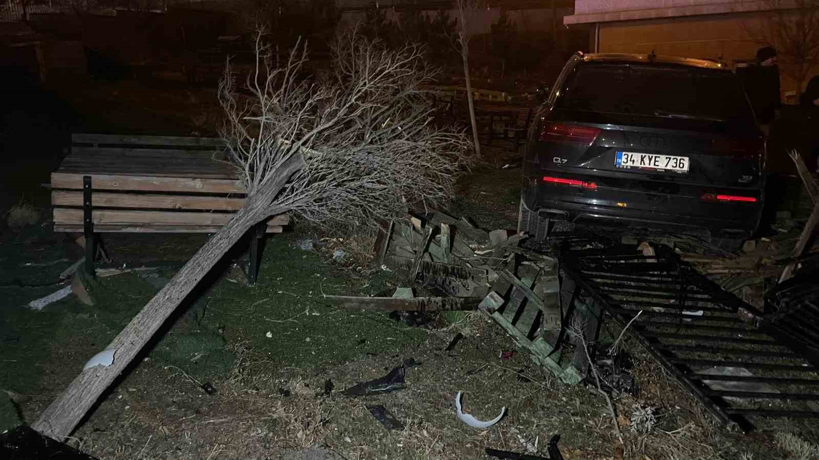 karamanda kontrolden cikan cip kafenin bahcesine uctu 1 l26hbugQ