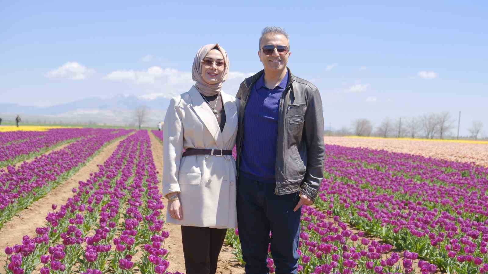 karamanda lale tarlasina ziyaretci akini 2 gunde 30 bin kisi gezdi 4 3pyX1w4h