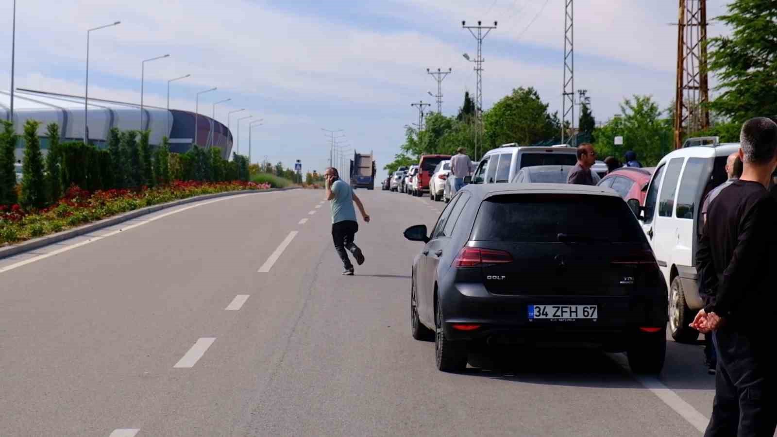 Karaman’da LGS heyecanı: Kimliğini unutan öğrencilerin yardımına polis ve veliler koştu 11 karamanda lgs heyecani kimligini unutan ogrencilerin yardimina polis ve veliler kostu 7 vdmSXqCD