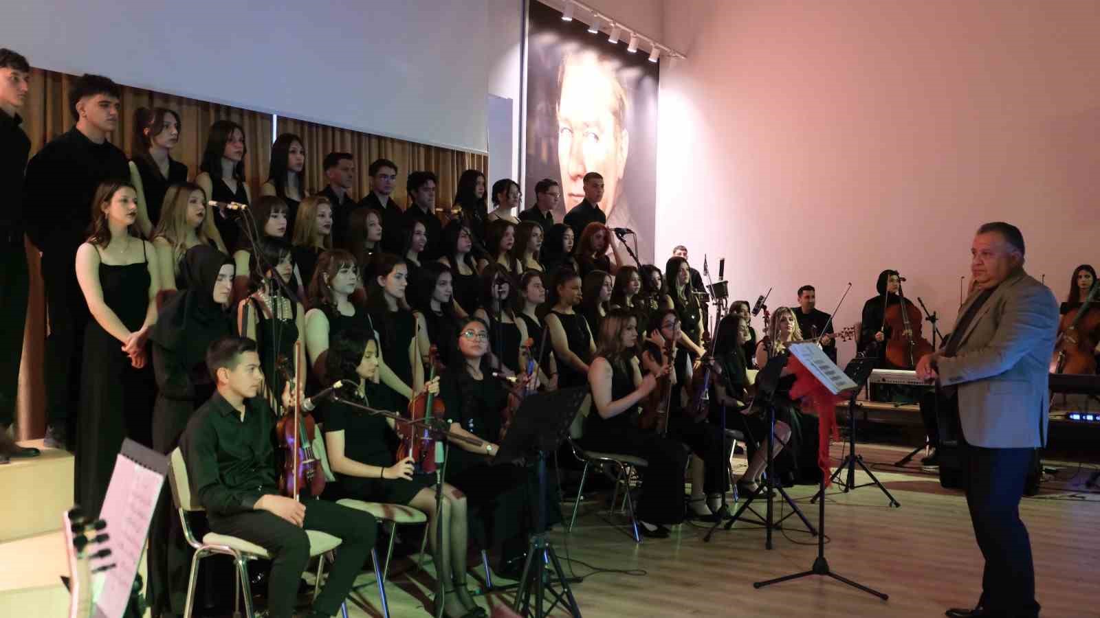 karamanda lise ogrencilerinden konser 1 GgYAkD9d