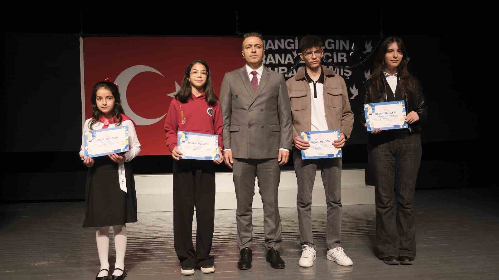 karamanda mehmet akif ersoyu anma programi duzenlendi 1 4TOBfsMX