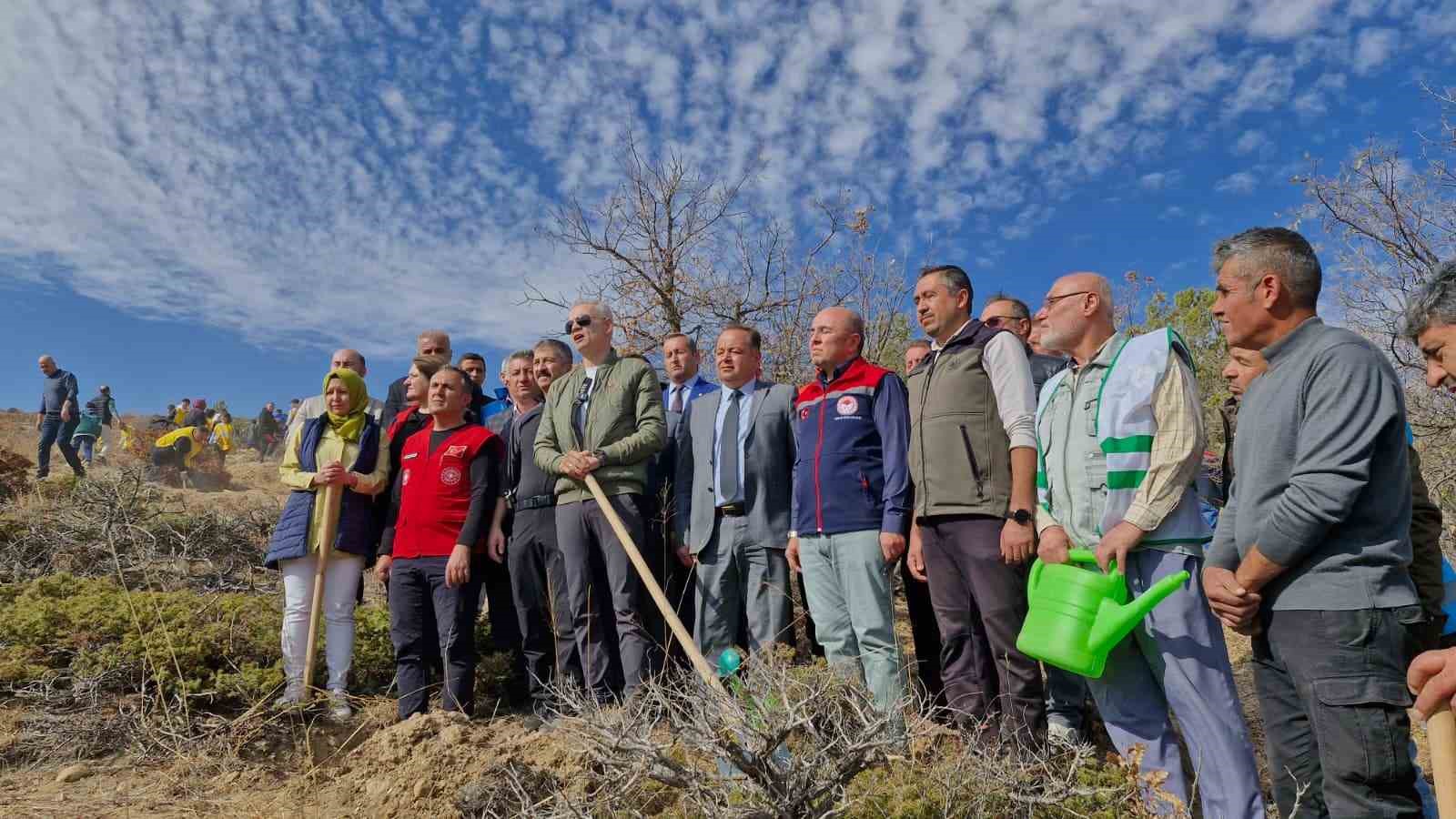 karamanda milli agaclandirma gununde 5 bin fidan toprakla bulusturuldu 1 a9b4jfsg