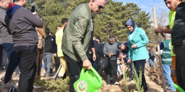 karamanda-milli-agaclandirma-gununde-5-bin-fidan-toprakla-bulusturuldu-wYXa3zOa.jpg