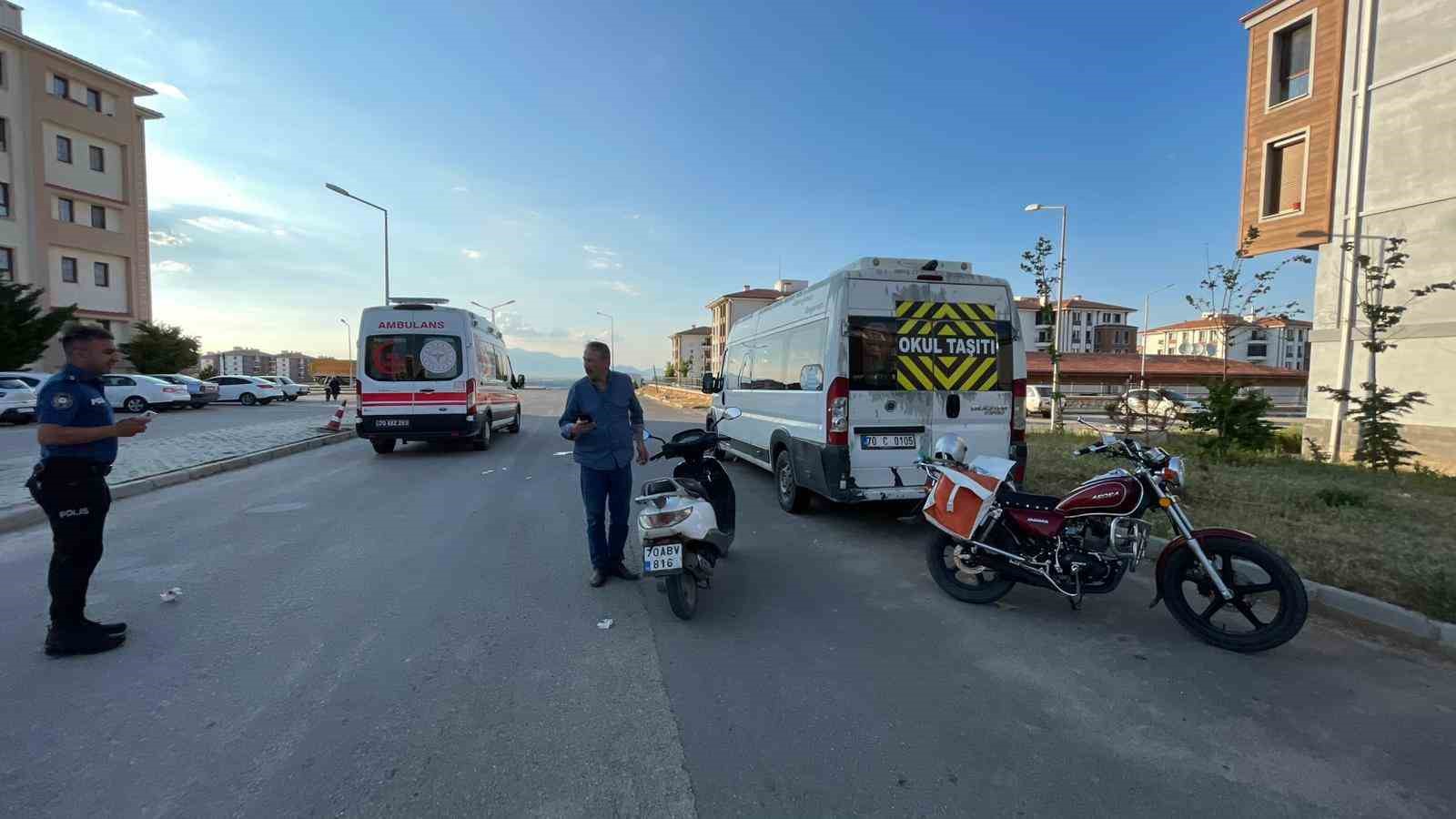 karamanda minibuse carpan motosikletin surucusu yaralandi 0 RZLlmY5z