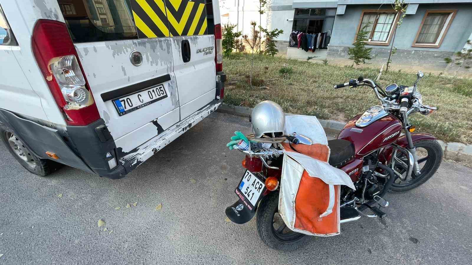 karamanda minibuse carpan motosikletin surucusu yaralandi 1