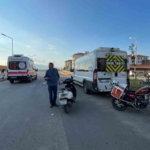 karamanda-minibuse-carpan-motosikletin-surucusu-yaralandi-uFLf4GGz.jpg