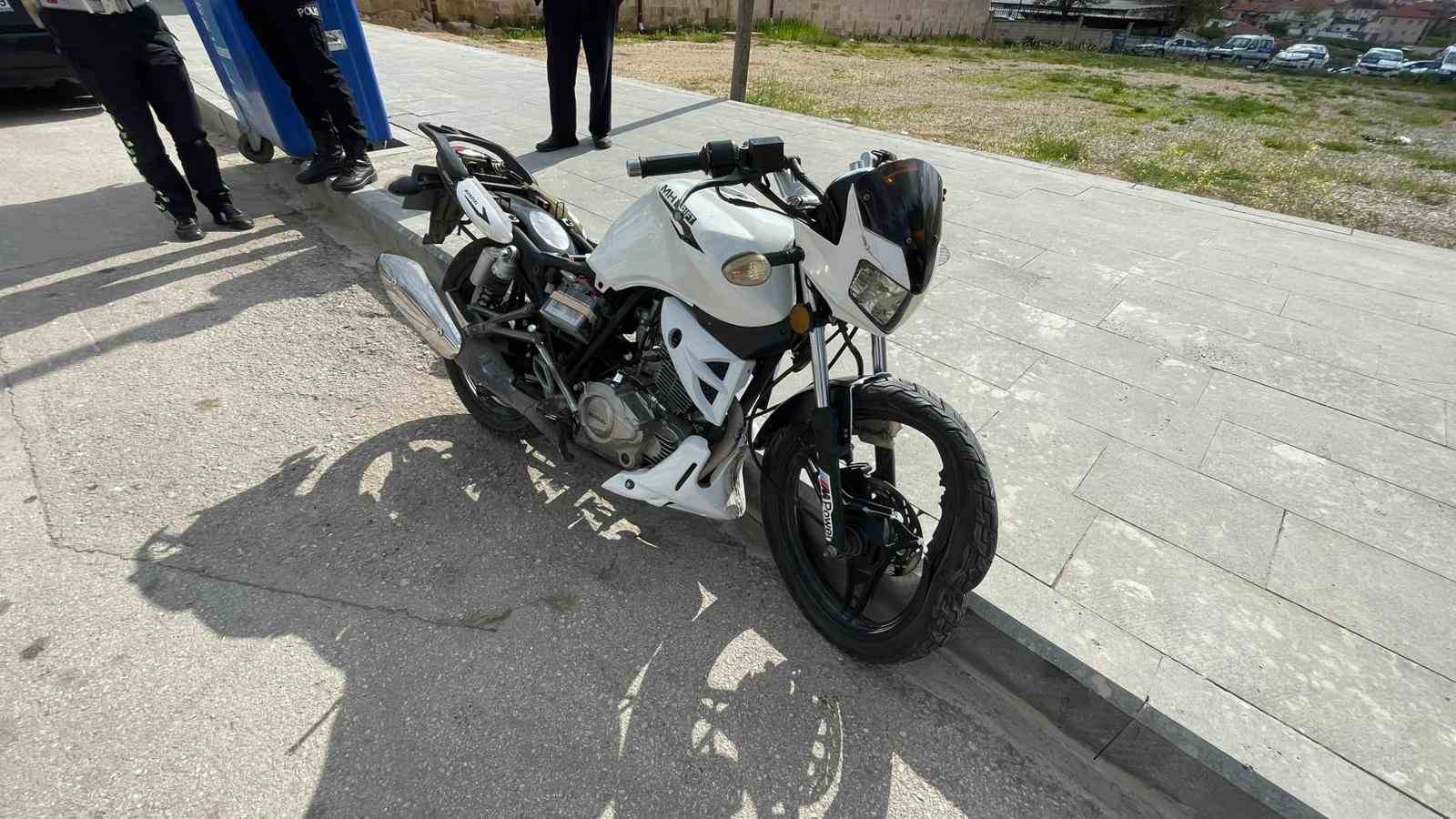 Karaman’da motosiklet kazası: 1 yaralı 5 karamanda motosiklet kazasi 1 yarali 1 hNaRUlla