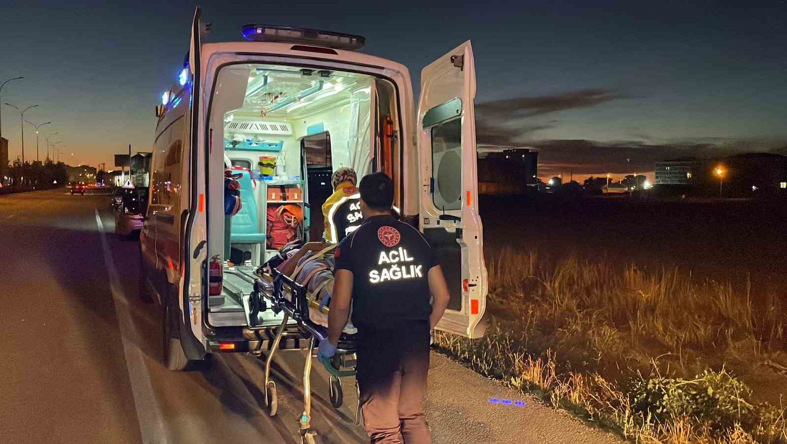 karamanda motosiklet sarampole devrildi 2 yarali 5 IsDNAXJA