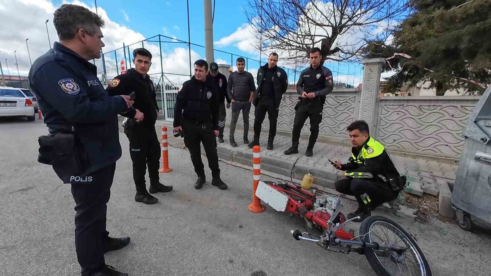 karamanda motosikletin carptigi polis memuru yaralandi 0 IiEd9O2B