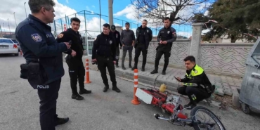 karamanda-motosikletin-carptigi-polis-memuru-yaralandi-7ukDeeAe.jpg