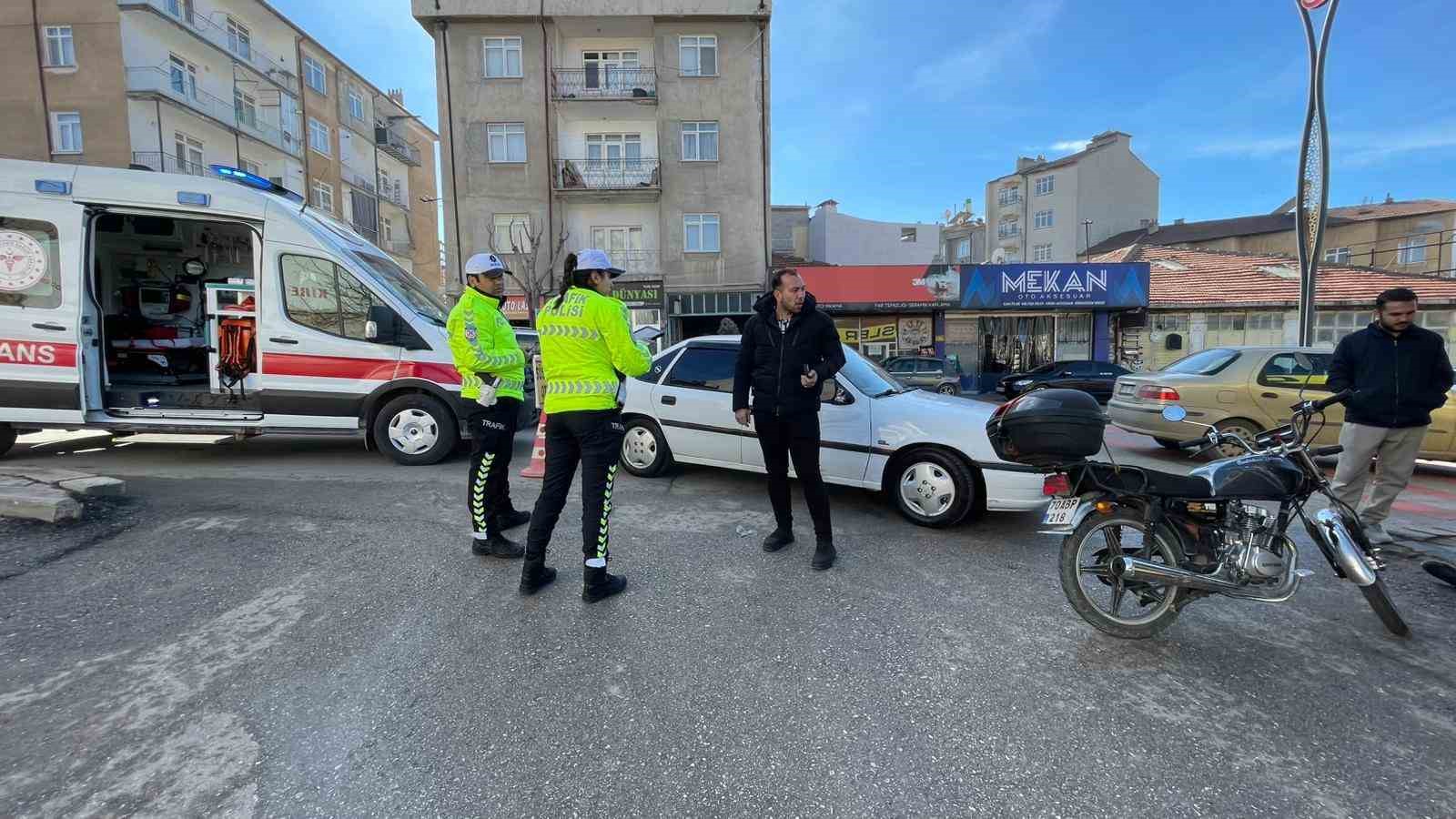 Karaman’da motosikletlinin yaralandığı kaza kameraya yansıdı 7 karamanda motosikletlinin yaralandigi kaza kameraya yansidi 3 ZR8zUQE5