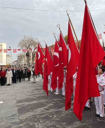 karamanda-ogretmenler-gunu-kutlamalari-duzenlendi-QqUYzzUO.jpg