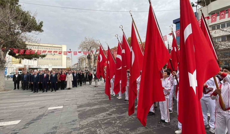 karamanda-ogretmenler-gunu-kutlamalari-duzenlendi-QqUYzzUO.jpg