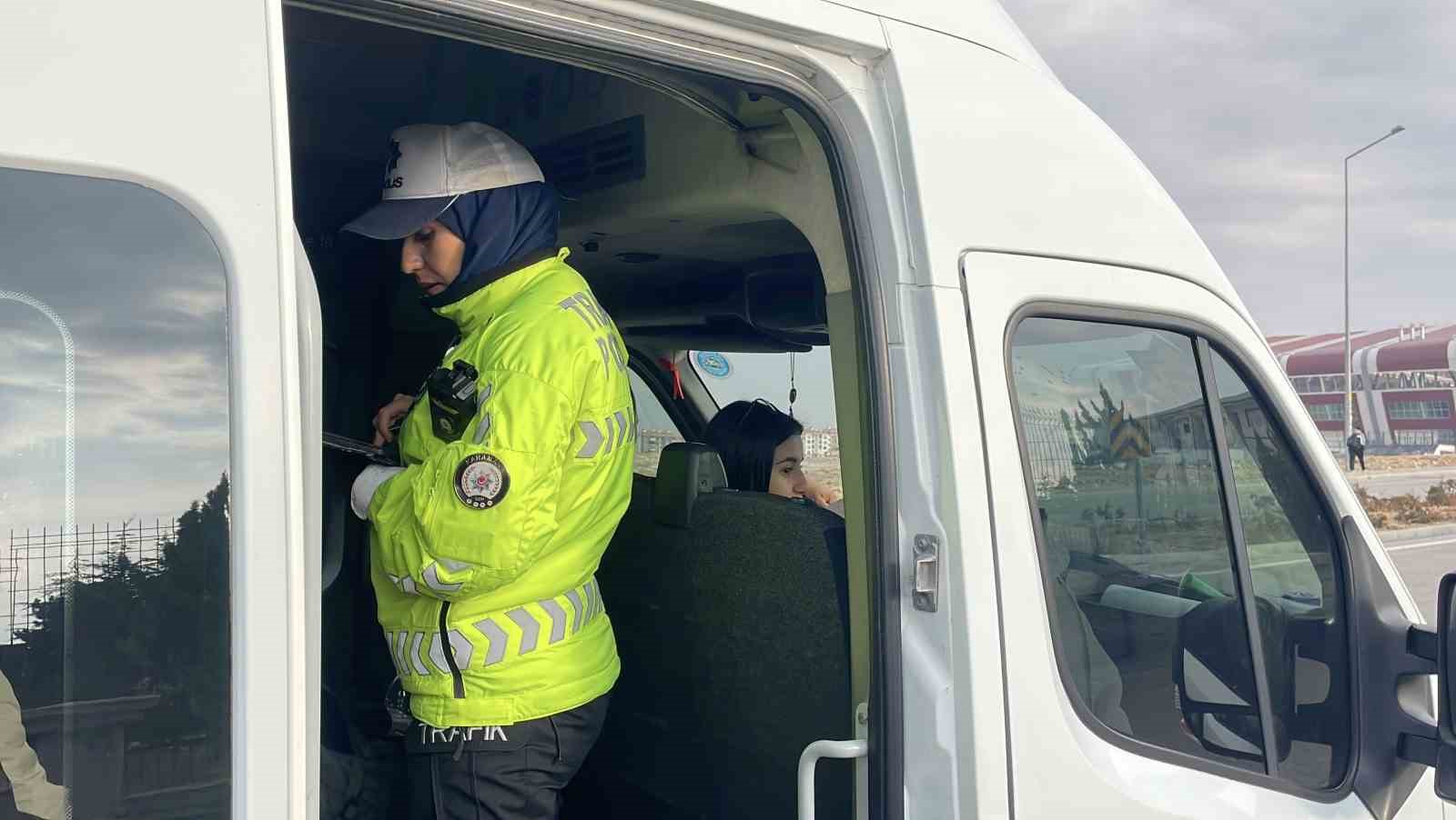 karamanda okul servislerine yonelik denetimler devam ediyor 1 95tAHRXi