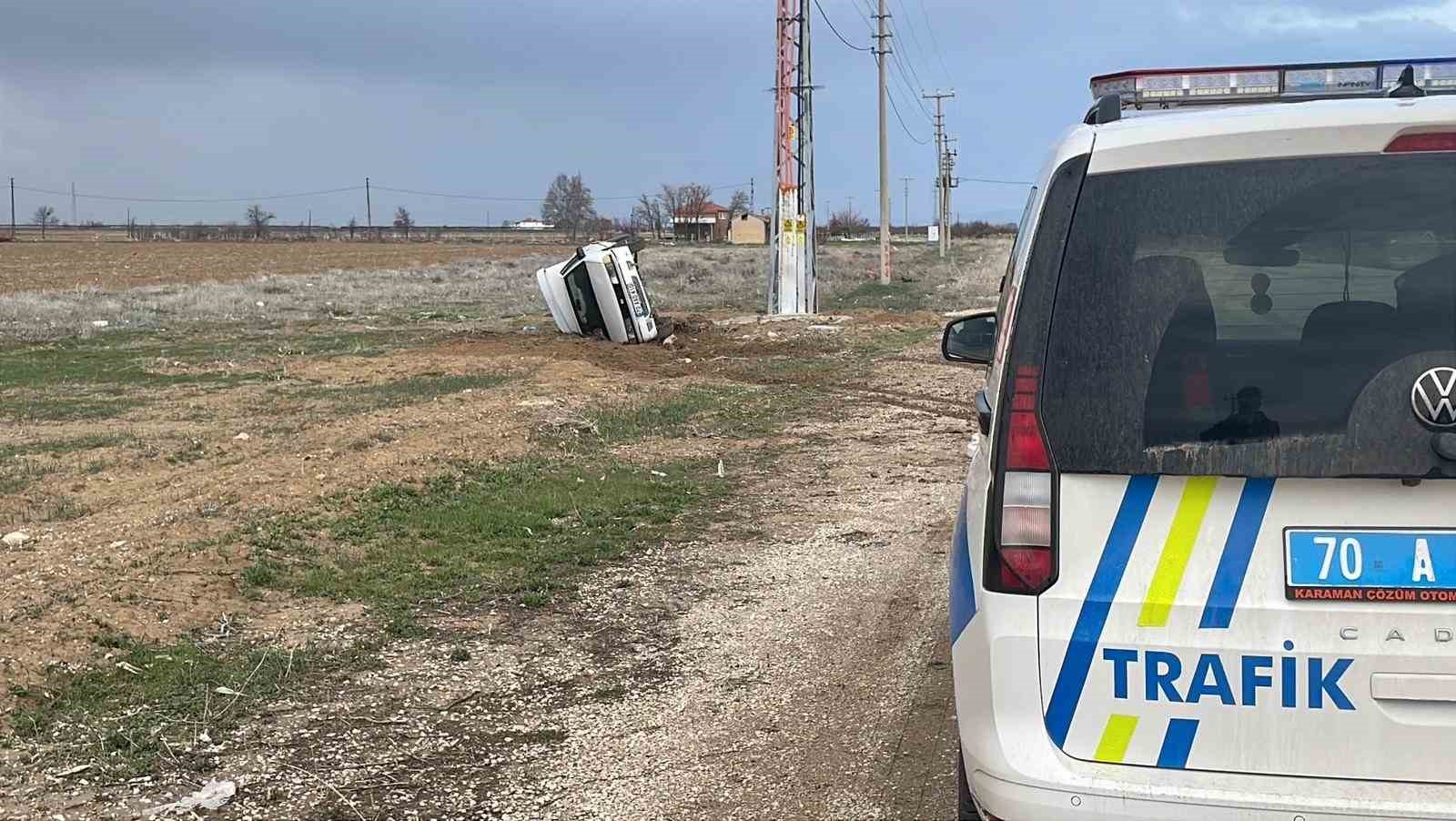 karamanda otomobil devrildi aractaki 5 kisi kazayi burnu bile kanamadan atlatti 0 OzuWYY3w