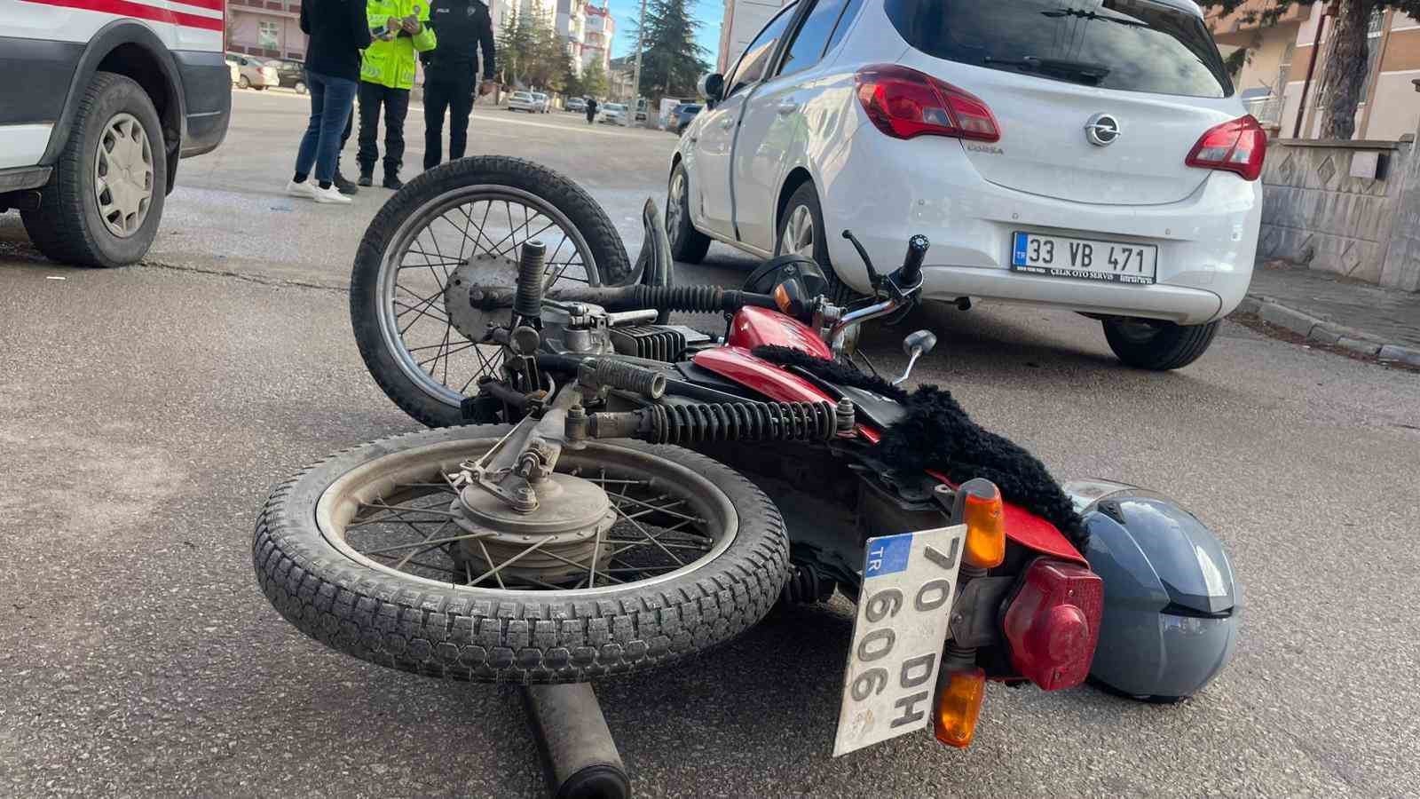 karamanda otomobil ile motosiklet carpisti 2 k83XiPaH