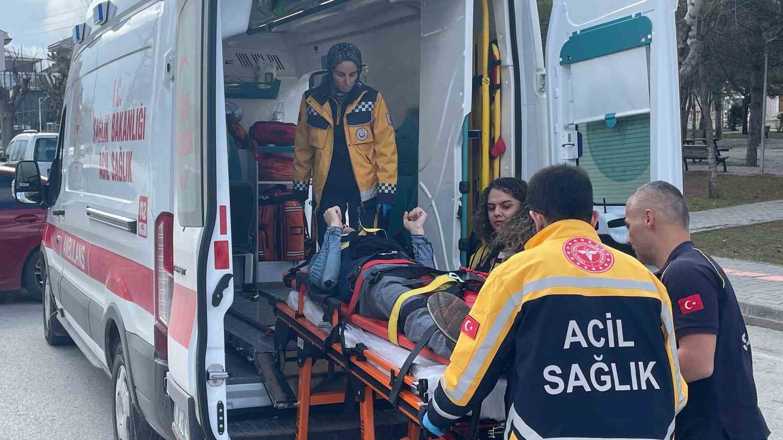 karamanda otomobil motosikletle carpisti 1 yarali 2 klFJX3DT