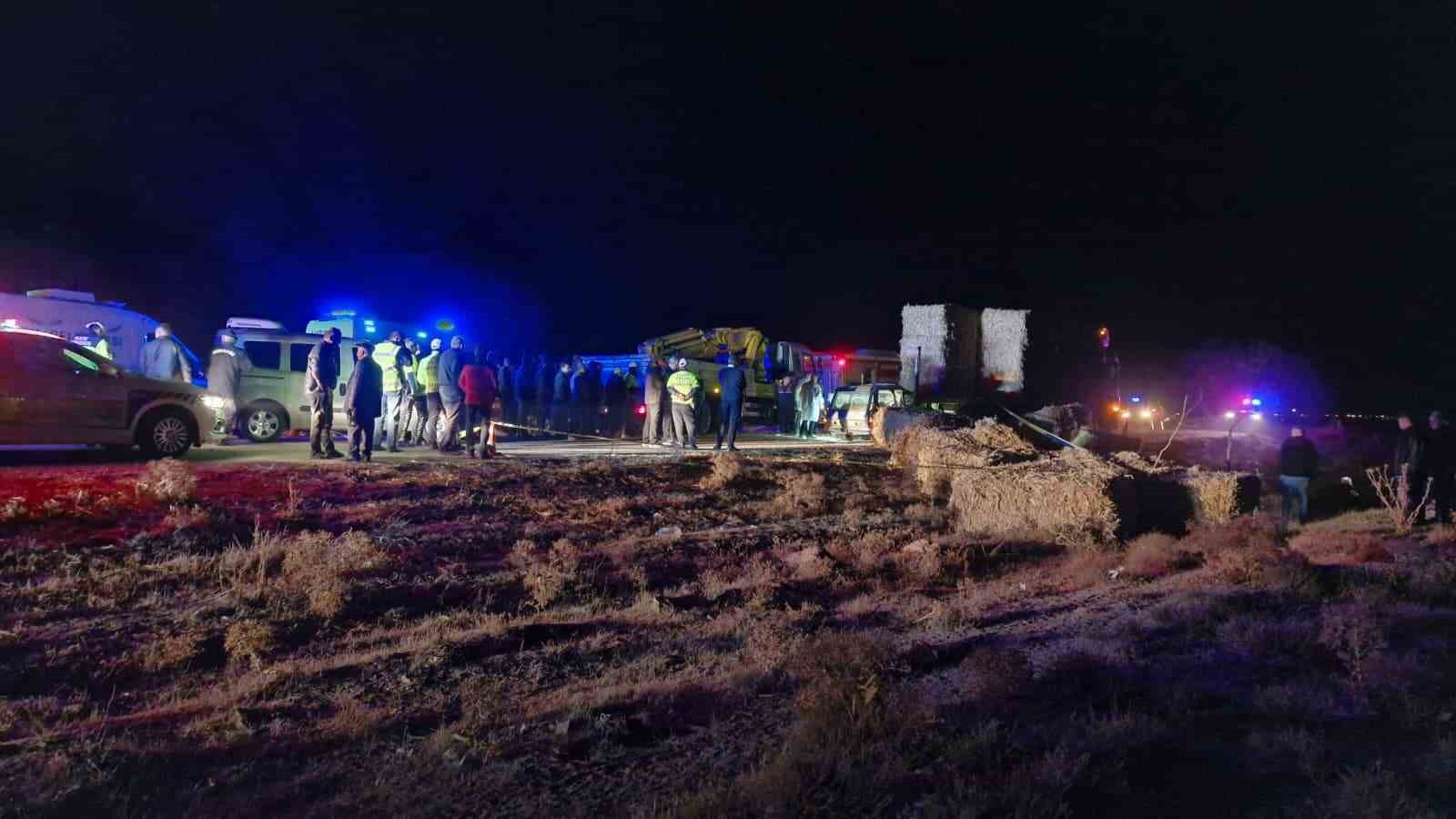 karamanda otomobil tira ok gibi saplandi kari koca hayatini kaybetti 5 9SWiItWk