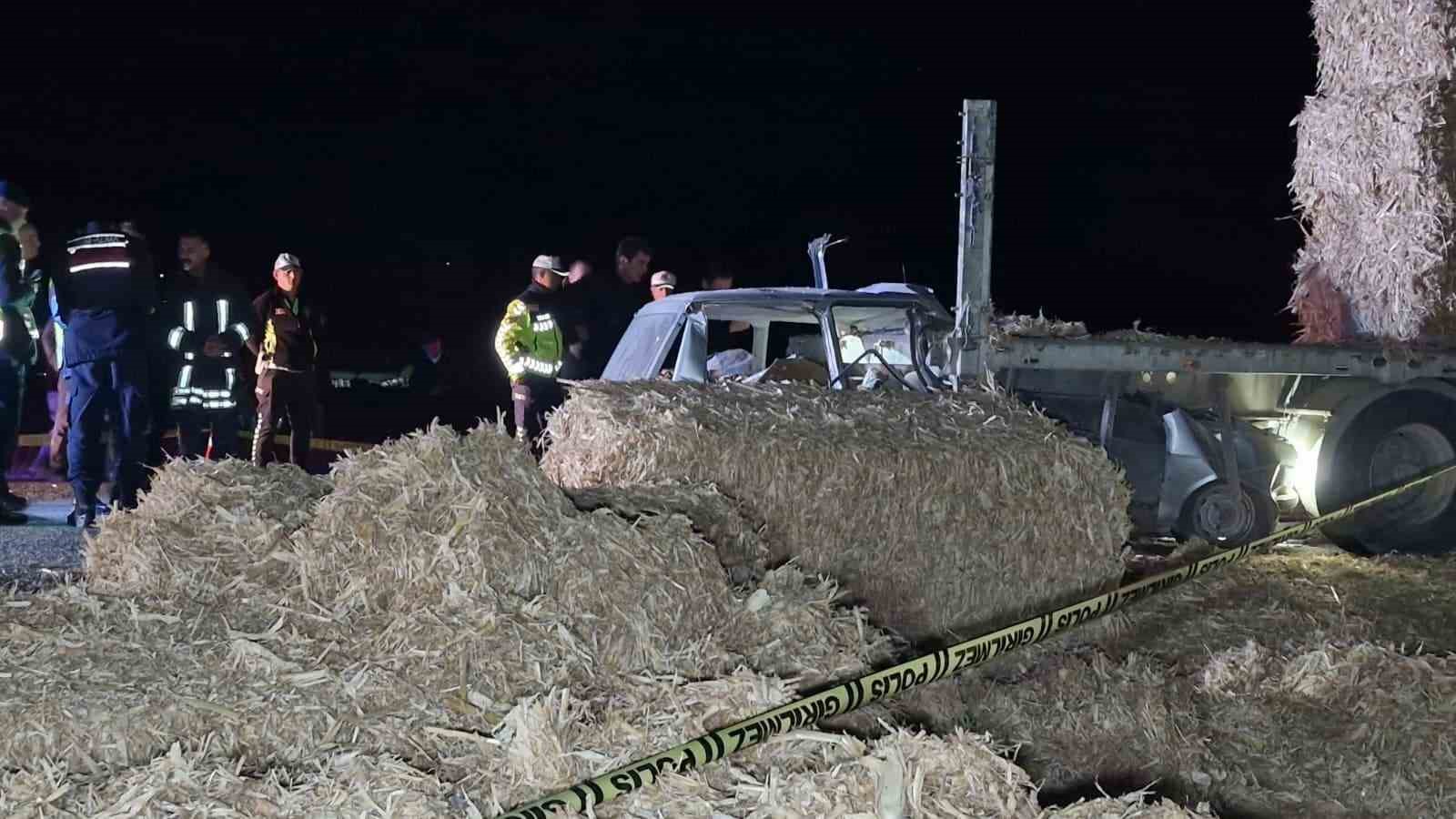 karamanda otomobil tira ok gibi saplandi kari koca hayatini kaybetti 8