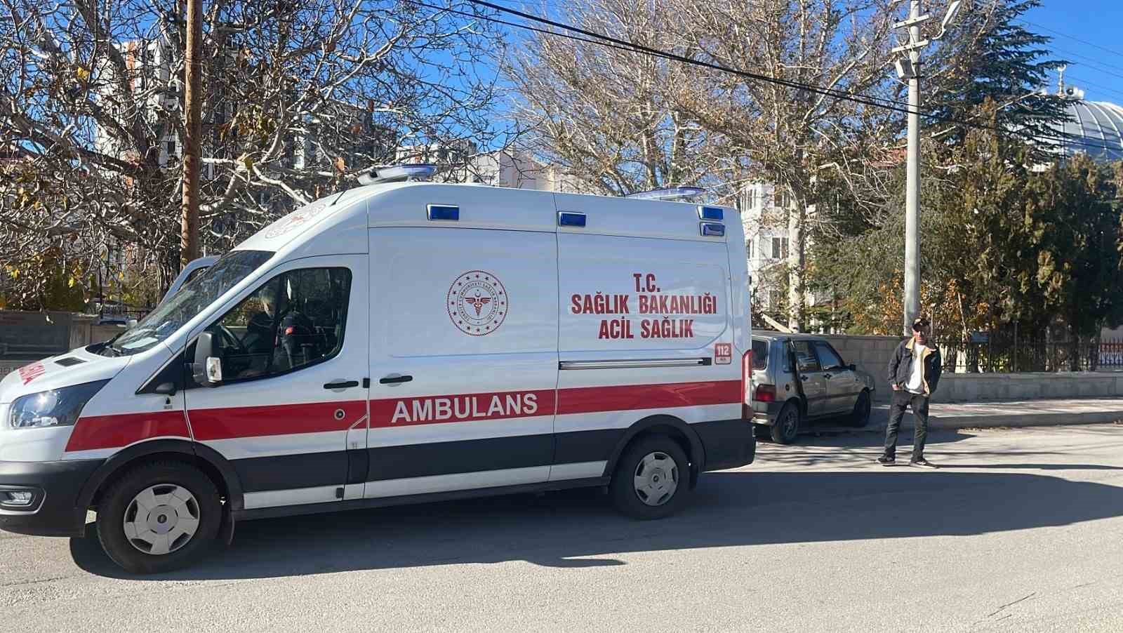 karamanda otomobilin carptigi kadin yaralandi 2 TiS5PzRt