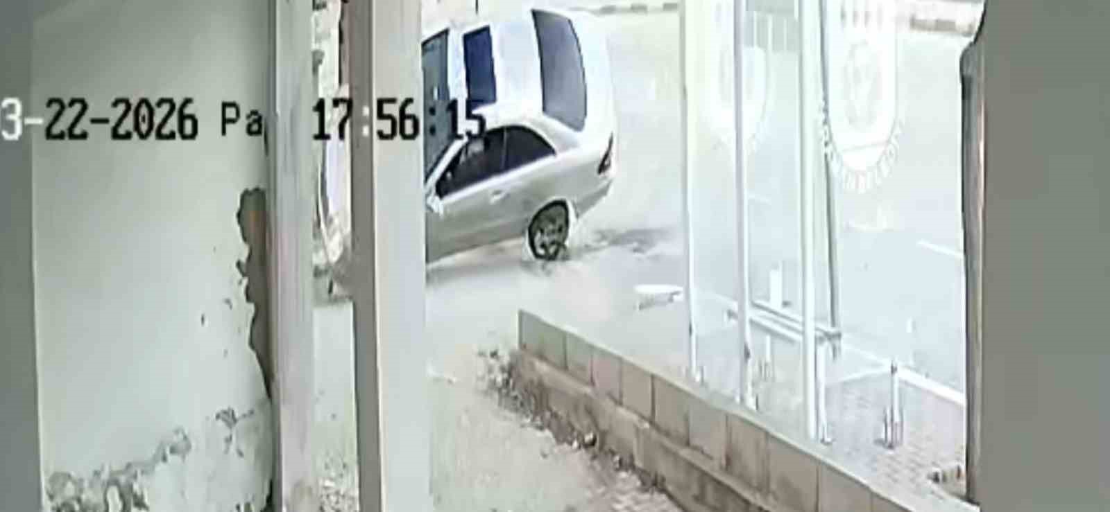 karamanda otomobilin takla attigi anlar kameraya yansidi 0 yPtBMRSj