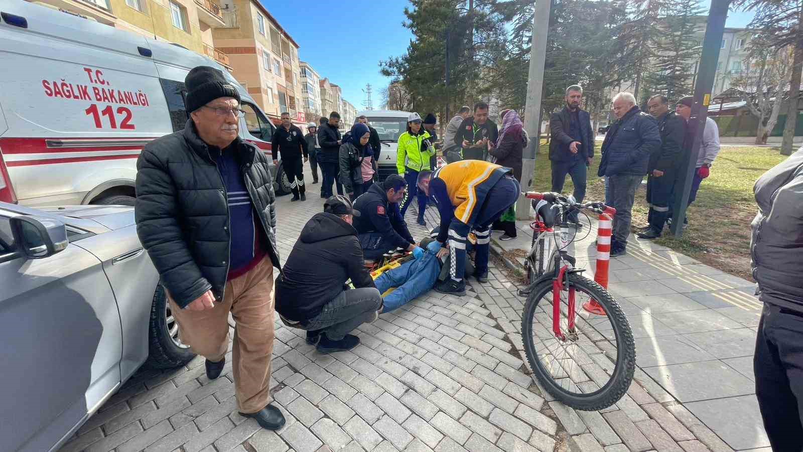 karamanda otomobille carpisan bisikletli yaralandi 3 DELkPmFz