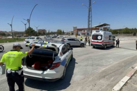 Başakşehir’de polisin nefes kesen kovalamacası kameraya yansıdı 3 thumbnail