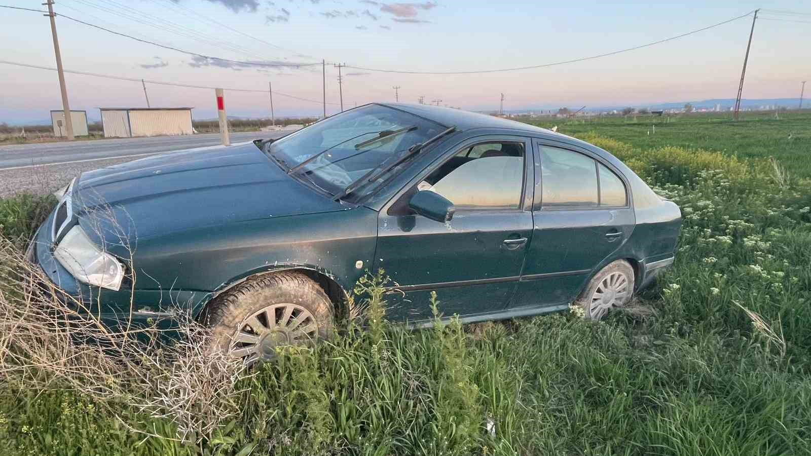 Karaman’da otomobiller çarpıştı: 3 yaralı 6 karamanda otomobiller carpisti 3 yarali 2 iSh6MTph