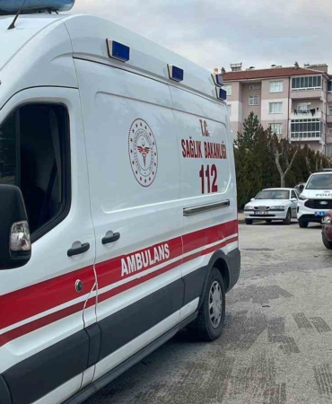 karamanda-otomobiller-carpisti-3-yarali-Zjn2fgqp.jpg