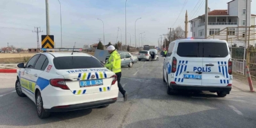 karamanda-otomobiller-carpisti-3-yarali-rE2eTbki.jpg