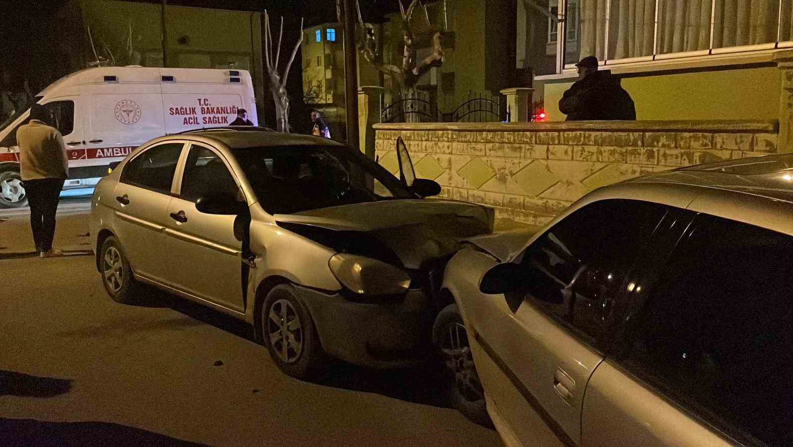 karamanda otomobiller carpisti 5 yarali 4 b12Z4gSu