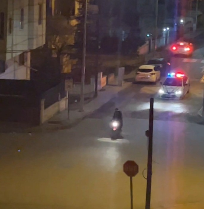 karamanda polis ve motosikletli arasinda yasanan kovalamaca film sahnelerini aratmadi 2 ZbITJD37