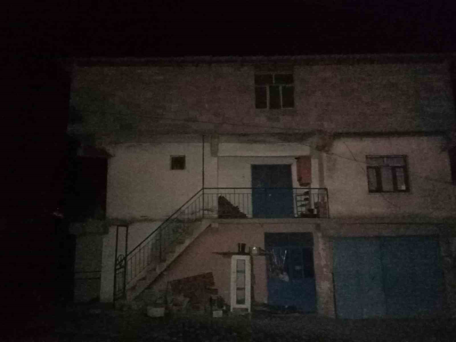 Karaman’da sobadan sızan gazdan zehirlenen karı koca hayatını kaybetti 4 karamanda sobadan sizan gazdan zehirlenen kari koca hayatini kaybetti 0 ttDyXIa7