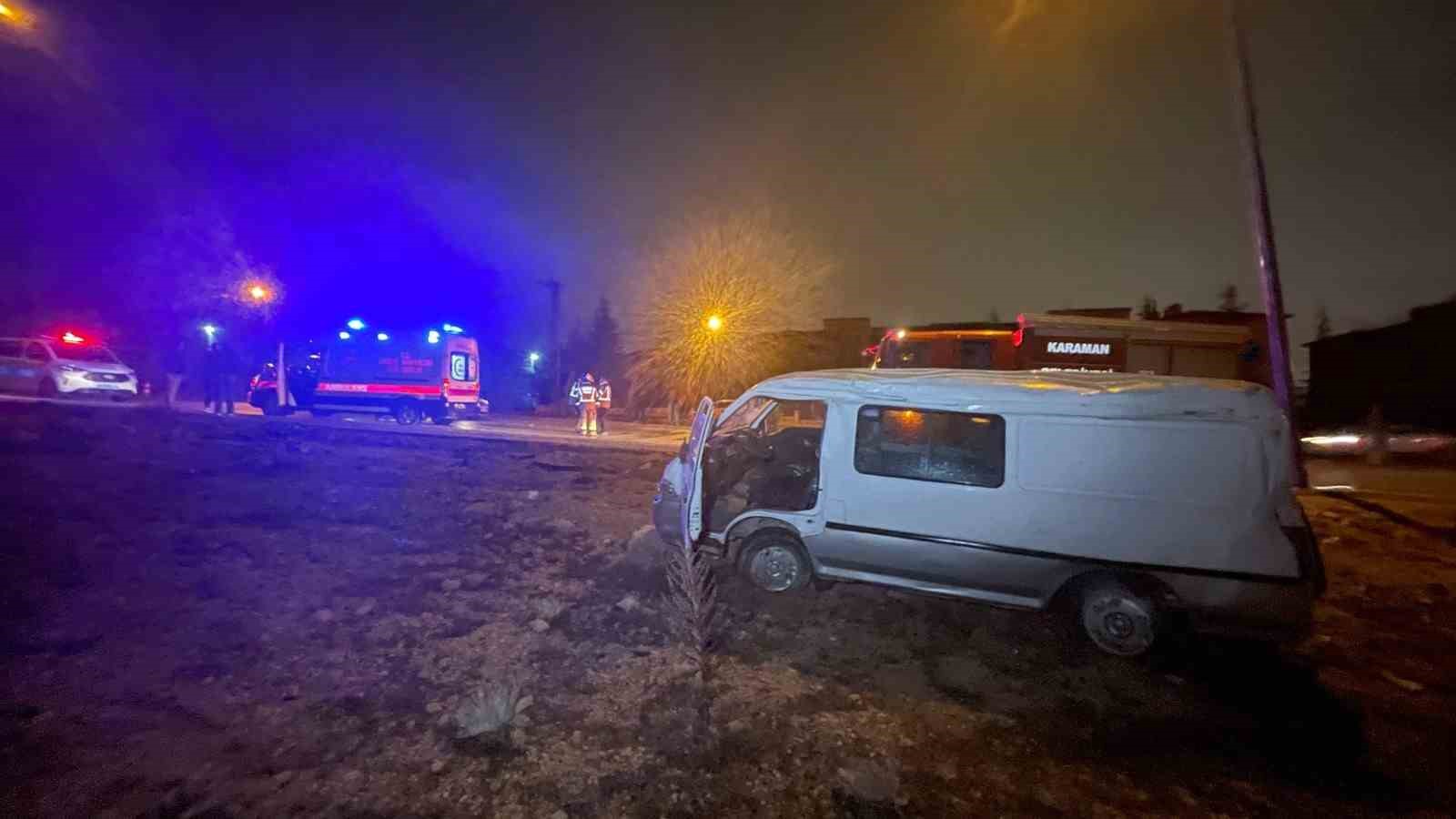 karamanda takla atan panelvandaki 2 kisi olumden dondu 2 pPAAGqap
