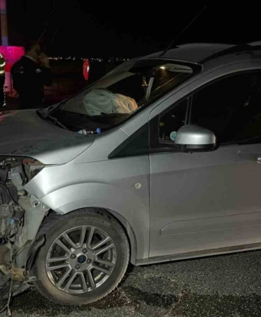 karamanda-trafik-kazasi-2si-cocuk-4-yarali-wlWWWN78.jpg