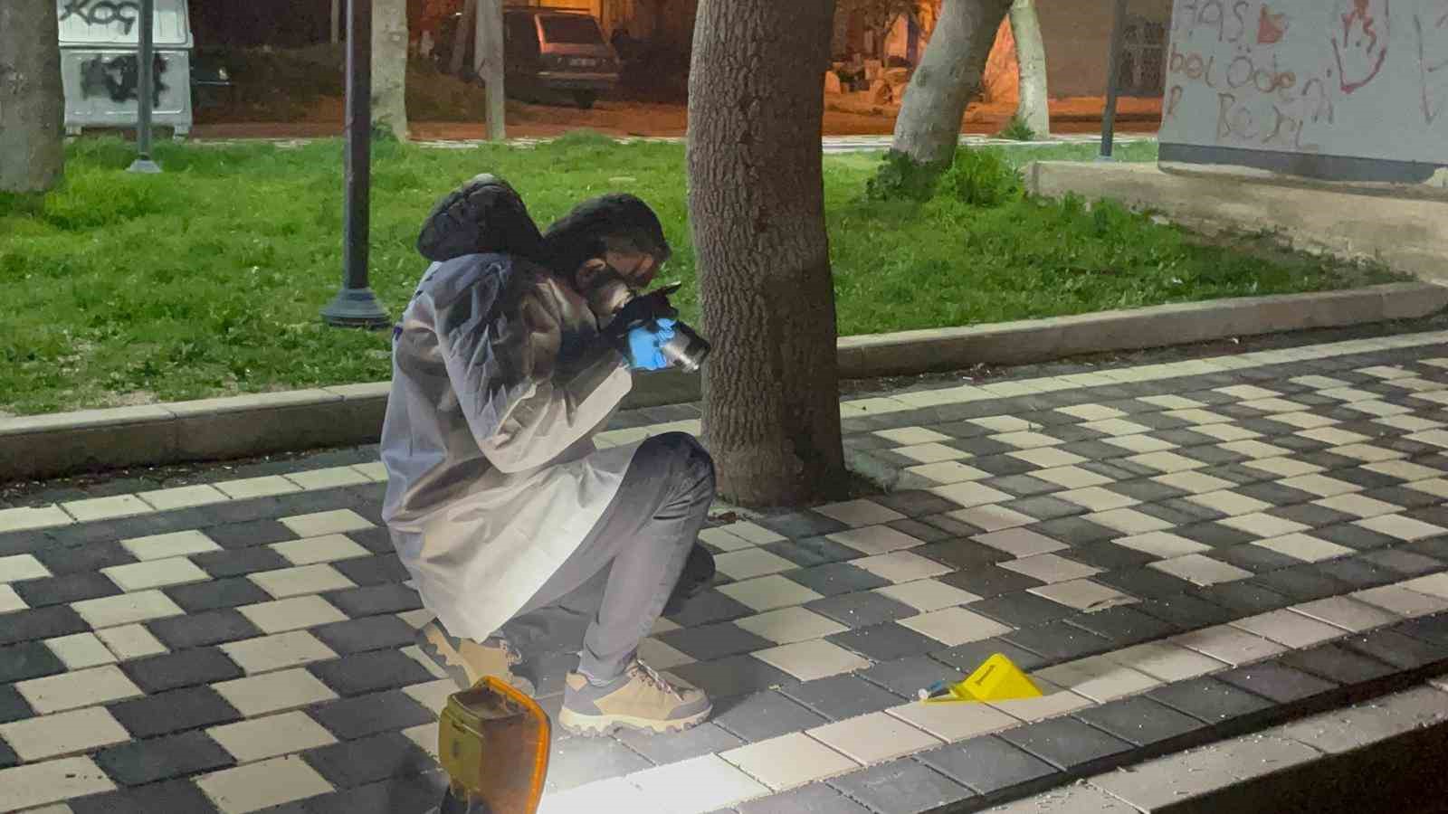 karamanda tufekle rastgele ates acildi sacmalar otomobil ile binaya isabet etti 5 ZT2nQUNk