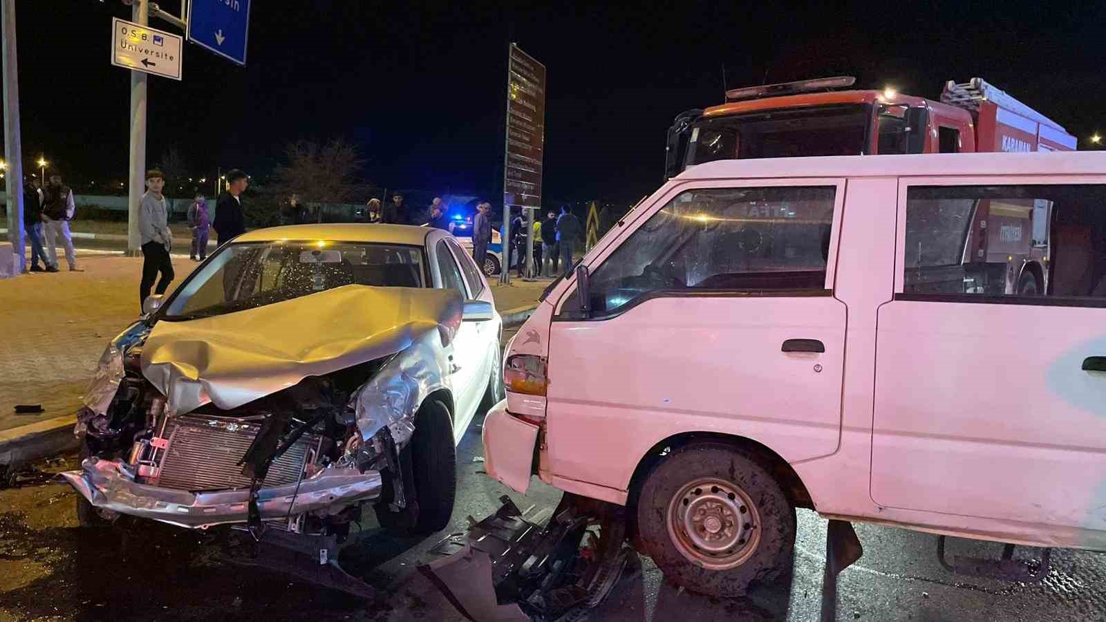 karamanda uc arac kavsakta carpisti 1 yarali 1
