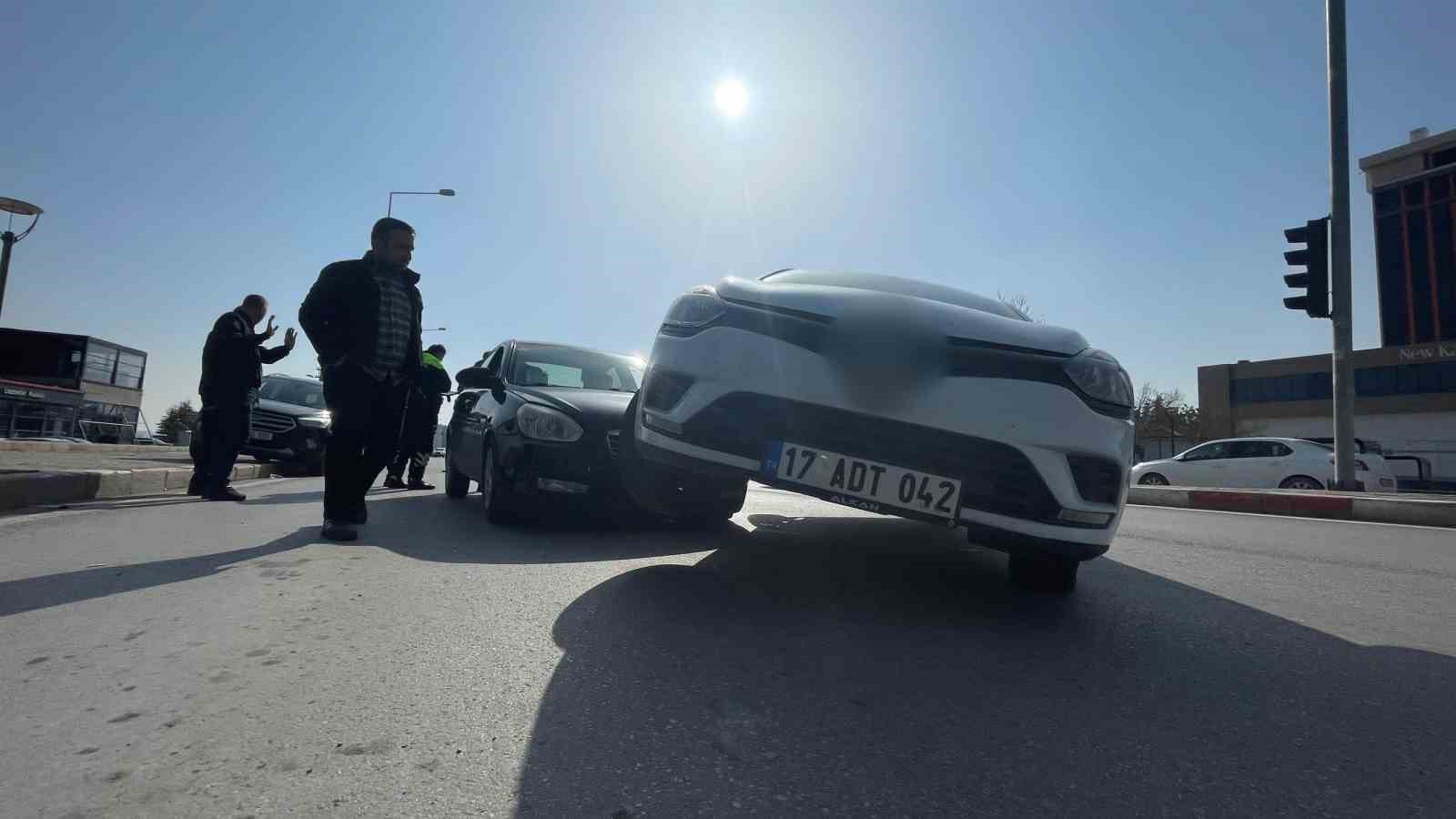 karamanda yasanan kaza ucuz atlatildi 1 5PCDm6MM