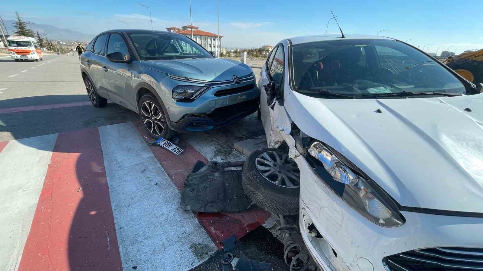 Karaman’da yaşanan kaza ucuz atlatıldı 8 karamanda yasanan kaza ucuz atlatildi 4 qnHPSjLF