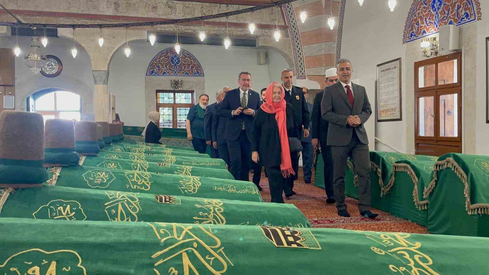 karamandan konyaya sevgi ve baris yuruyusu duzenlendi 0 XIqBETgP